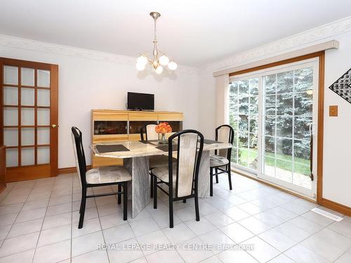 4229 Capilano Crt, Mississauga, ON - Indoor Photo Showing Dining Room