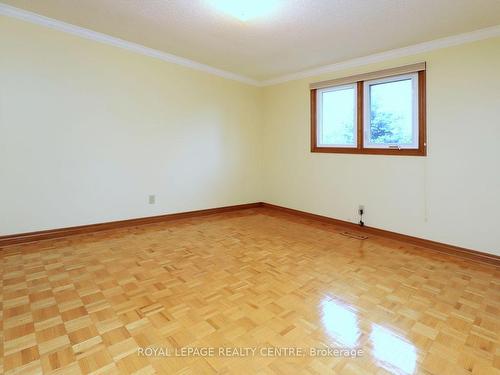 4229 Capilano Crt, Mississauga, ON - Indoor Photo Showing Other Room