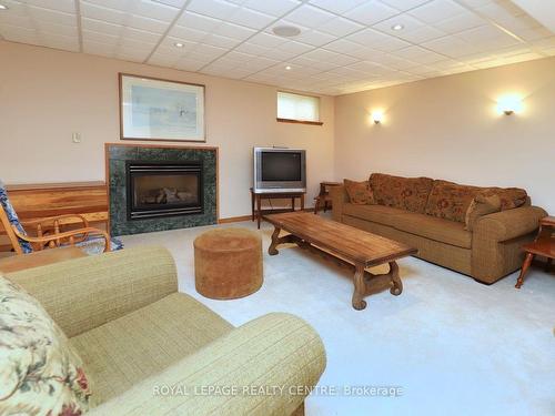 4229 Capilano Crt, Mississauga, ON - Indoor Photo Showing Living Room With Fireplace