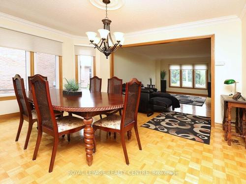 4229 Capilano Crt, Mississauga, ON - Indoor Photo Showing Dining Room