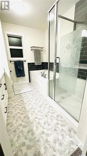 866 Childers Rise, Saskatoon, SK - Indoor Photo Showing Bathroom