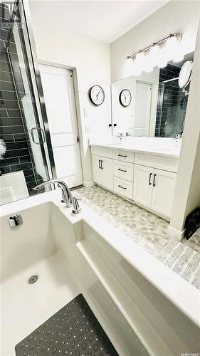 866 Childers Rise, Saskatoon, SK - Indoor Photo Showing Bathroom