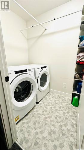 866 Childers Rise, Saskatoon, SK - Indoor Photo Showing Laundry Room