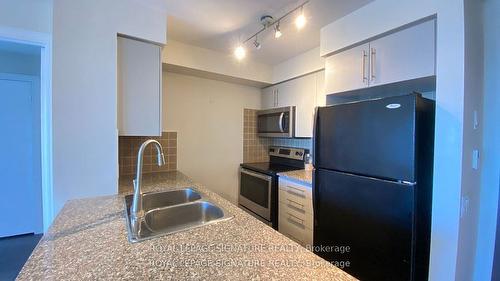 1850-25 Viking Lane, Toronto, ON - Indoor Photo Showing Kitchen With Double Sink