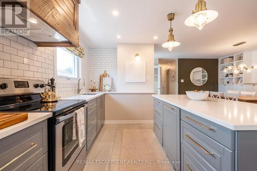 1 - 2400 Whaley Drive, Mississauga, ON - Indoor Photo Showing Kitchen