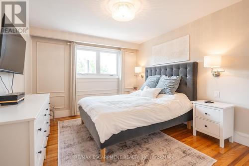 1 - 2400 Whaley Drive, Mississauga, ON - Indoor Photo Showing Bedroom