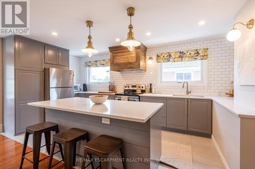 1 - 2400 Whaley Drive, Mississauga, ON - Indoor Photo Showing Kitchen With Stainless Steel Kitchen With Upgraded Kitchen