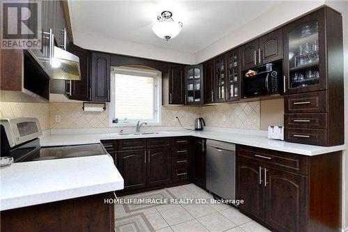 34 Palleschi Drive, Brampton, ON - Indoor Photo Showing Kitchen