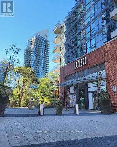 816 - 2200 Lake Shore Boulevard W, Toronto, ON - Outdoor