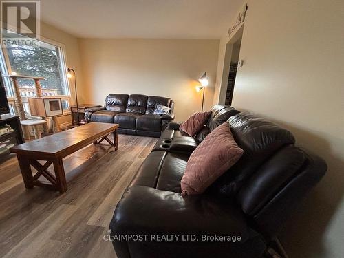 404 Louise Avenue, Timmins (Riverpark), ON - Indoor Photo Showing Living Room