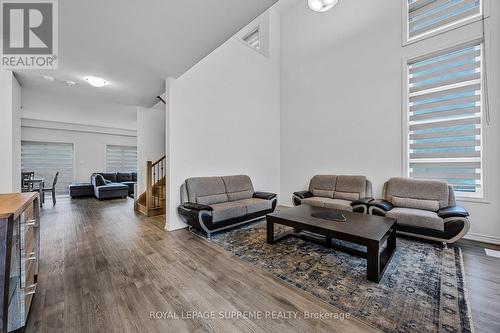 101 Sebastian Street, Blue Mountains, ON - Indoor Photo Showing Living Room