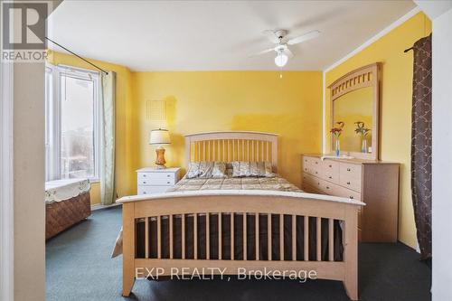 63 Clyde Street, Hamilton, ON - Indoor Photo Showing Bedroom