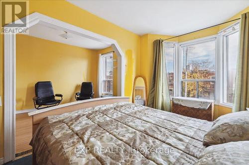 63 Clyde Street, Hamilton, ON - Indoor Photo Showing Bedroom