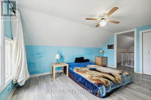 63 Clyde Street, Hamilton, ON - Indoor Photo Showing Bedroom