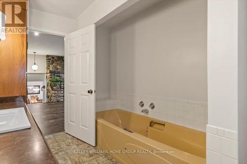 5339 Highway 9, Minto, ON - Indoor Photo Showing Bathroom