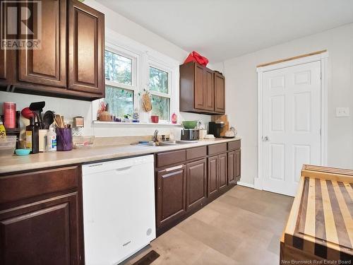 11 Maple Avenue, Sackville, NB - Indoor Photo Showing Kitchen With Double Sink