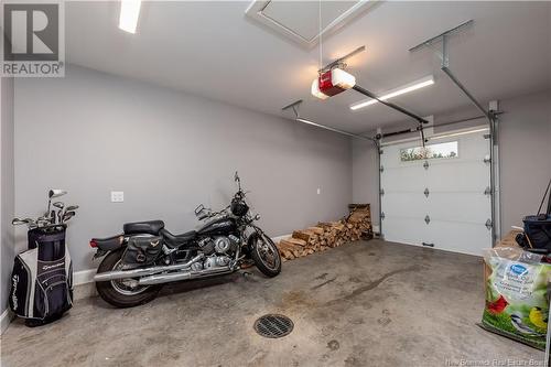 81 Murray, Saint-Antoine, NB - Indoor Photo Showing Garage