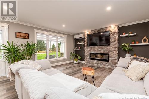 81 Murray, Saint-Antoine, NB - Indoor Photo Showing Living Room With Fireplace