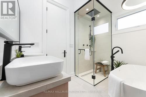 211 Woodycrest Avenue, Toronto, ON - Indoor Photo Showing Bathroom