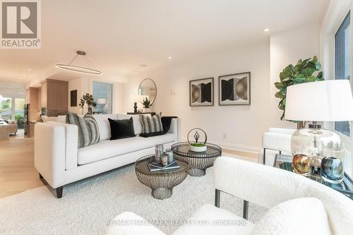 211 Woodycrest Avenue, Toronto, ON - Indoor Photo Showing Living Room