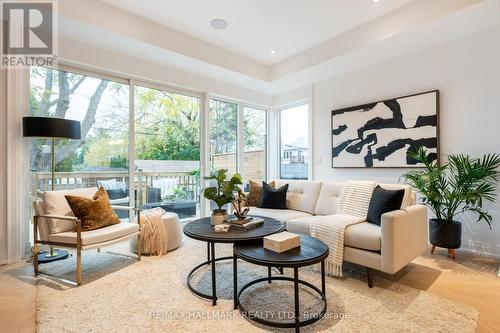 211 Woodycrest Avenue, Toronto, ON - Indoor Photo Showing Living Room