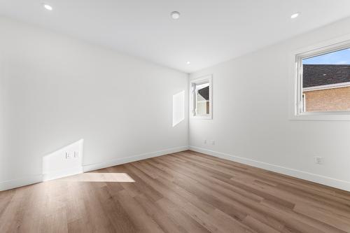 102-1715 Fairford Drive, Penticton, BC - Indoor Photo Showing Other Room