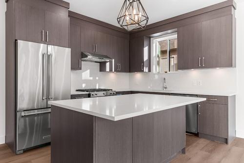 102-1715 Fairford Drive, Penticton, BC - Indoor Photo Showing Kitchen With Stainless Steel Kitchen With Upgraded Kitchen