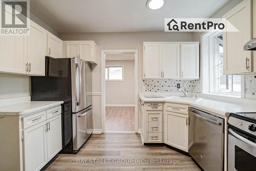 192 Queen Street, Newmarket, ON - Indoor Photo Showing Kitchen