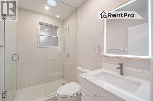 192 Queen Street, Newmarket, ON - Indoor Photo Showing Bathroom