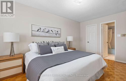 263 Clover Leaf Street, Vaughan, ON - Indoor Photo Showing Bedroom