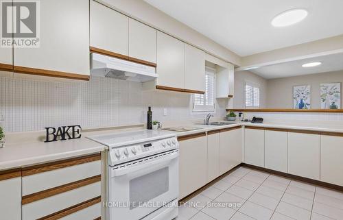 263 Clover Leaf Street, Vaughan, ON - Indoor Photo Showing Kitchen With Double Sink