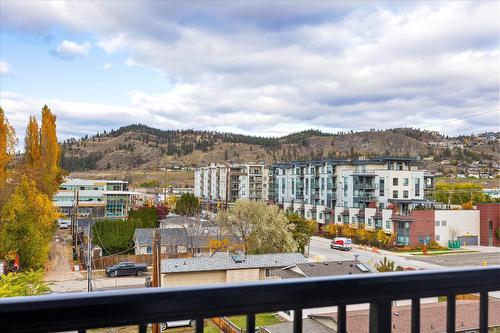 412-660 Cawston Avenue, Kelowna, BC - Outdoor With Balcony With View