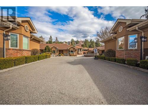 4433 Gordon Drive Unit# 117, Kelowna, BC - Outdoor