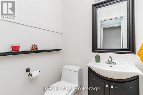 2225 Amberglen Court, Oakville, ON - Indoor Photo Showing Bathroom