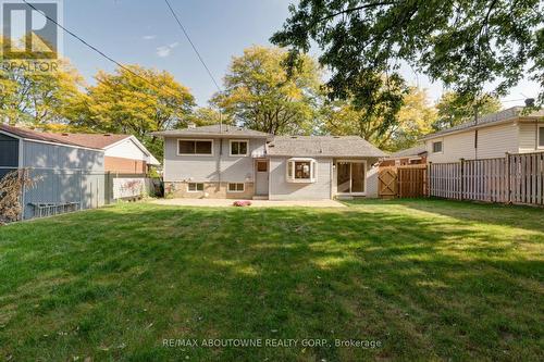 2435 Cyprus Avenue, Burlington, ON - Outdoor