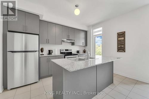 39 Queenpost Drive, Brampton, ON - Indoor Photo Showing Kitchen With Stainless Steel Kitchen