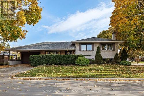 2 Ashmount Crescent, Toronto, ON - Outdoor