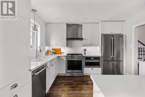 2 Ashmount Crescent, Toronto, ON - Indoor Photo Showing Kitchen With Upgraded Kitchen