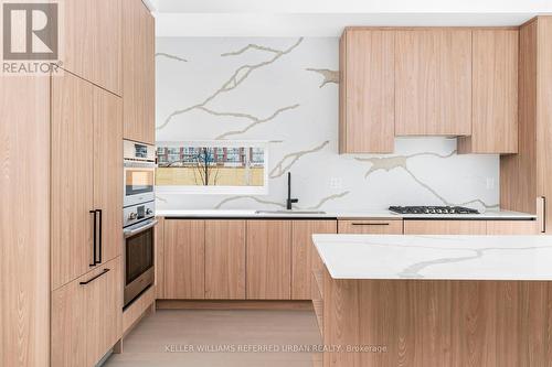 20 - 15 Lou Parsons Way, Mississauga, ON -  Photo Showing Kitchen