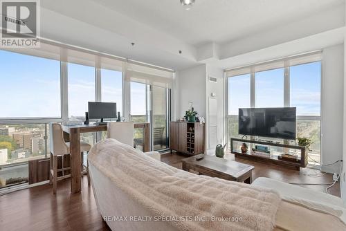 1509 - 55 Speers Road, Oakville, ON - Indoor Photo Showing Living Room