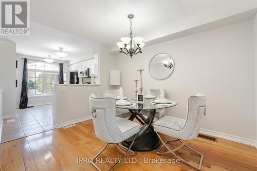 3356 Redpath Circle, Mississauga, ON - Indoor Photo Showing Dining Room