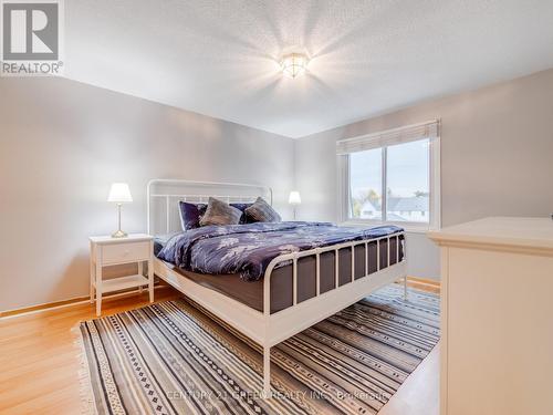 40 Primrose Crescent, Brampton, ON - Indoor Photo Showing Bedroom