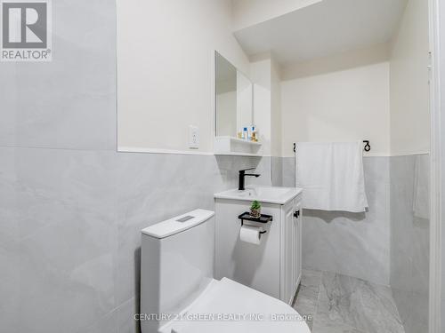 40 Primrose Crescent, Brampton, ON - Indoor Photo Showing Bathroom