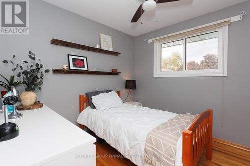 8 Roselyn Court, Kawartha Lakes (Lindsay), ON - Indoor Photo Showing Bedroom