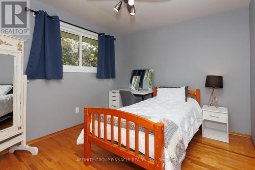 8 Roselyn Court, Kawartha Lakes (Lindsay), ON - Indoor Photo Showing Bedroom