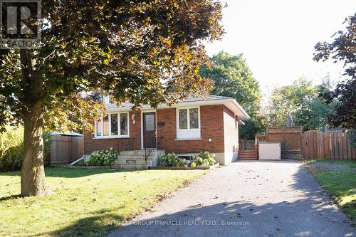 8 Roselyn Court, Kawartha Lakes (Lindsay), ON - Outdoor