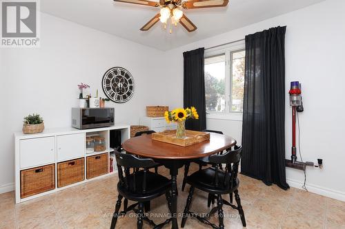 8 Roselyn Court, Kawartha Lakes (Lindsay), ON - Indoor Photo Showing Dining Room