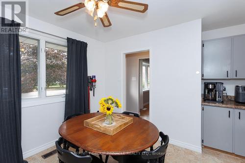 8 Roselyn Court, Kawartha Lakes (Lindsay), ON - Indoor Photo Showing Dining Room