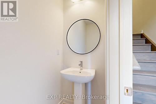 1331 Kaniv Street, Oakville, ON - Indoor Photo Showing Bathroom