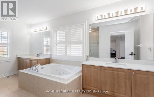 452 Nairn Circle, Milton, ON - Indoor Photo Showing Bathroom